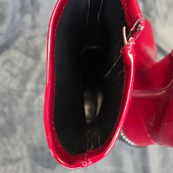 Lattelier Womens Shiny Ruby Red Leather Rhinestone Silver Boots. 38 (10 Usa) - Picture 9 of 13